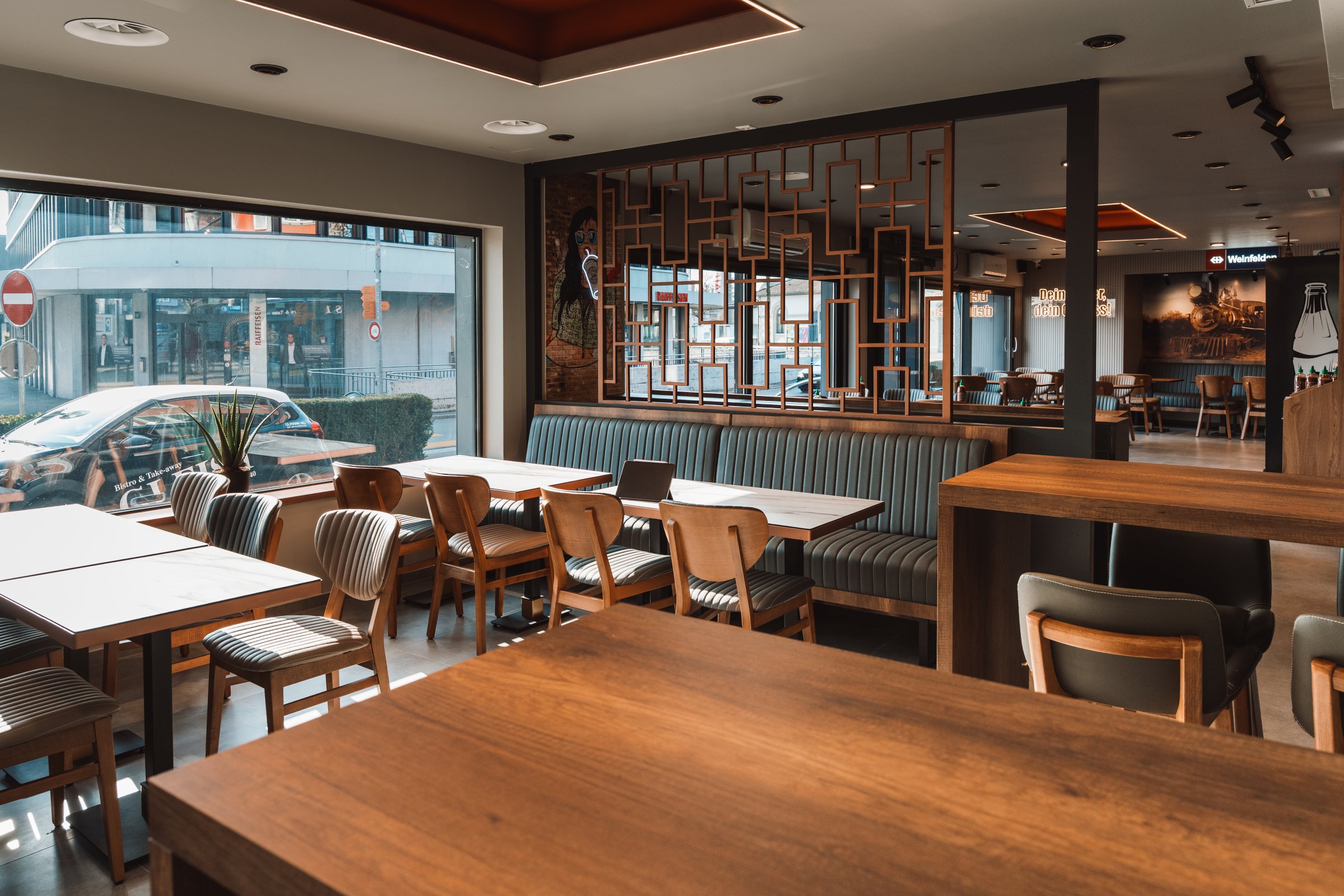 Gleis 1 Bistro - Content