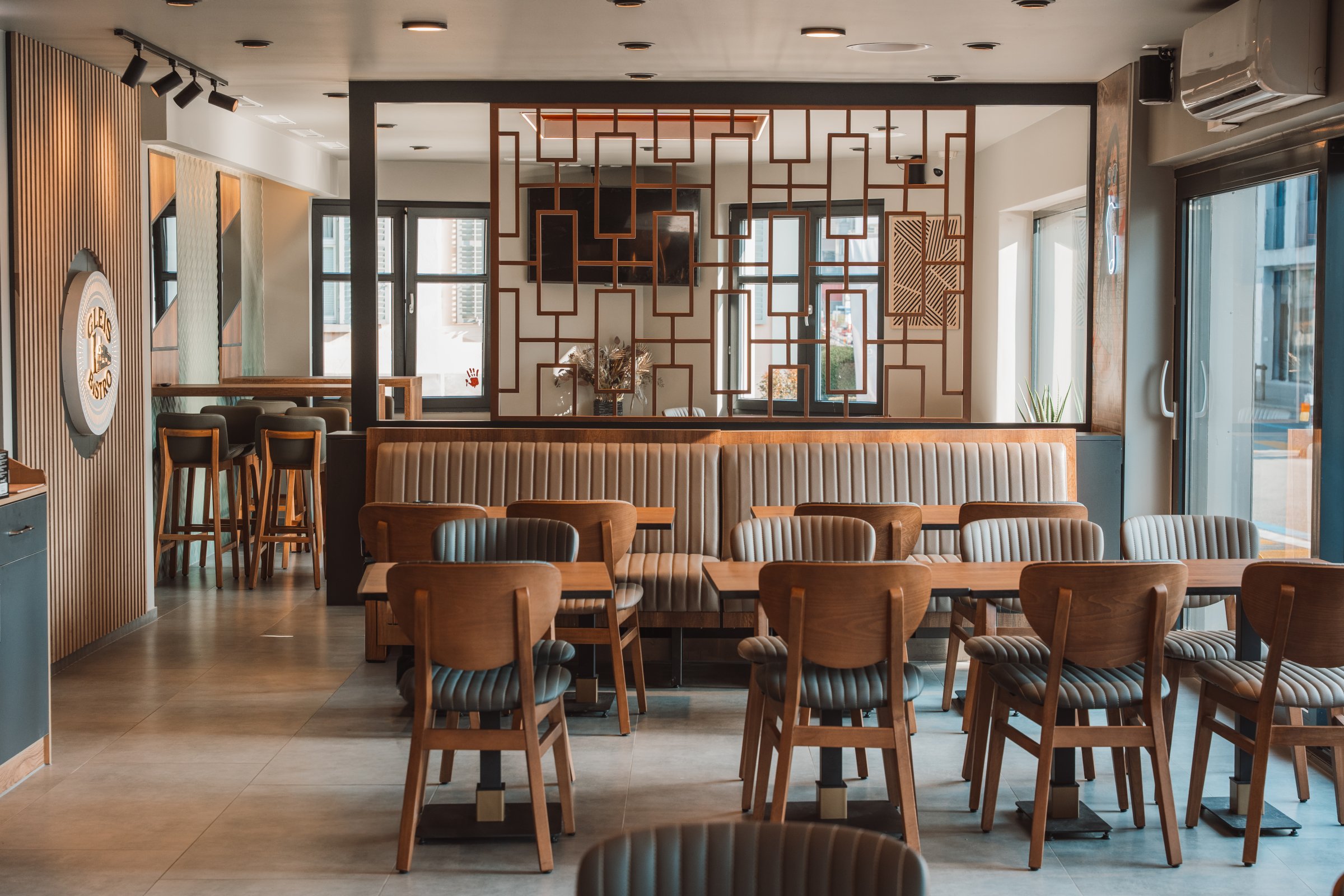 Gleis 1 Bistro - Content